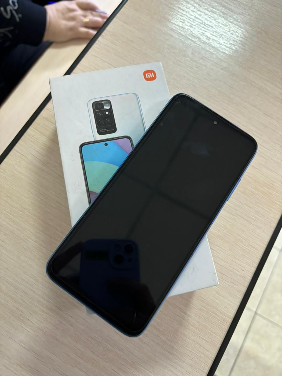 Redmi 10 в хорошем состоянии