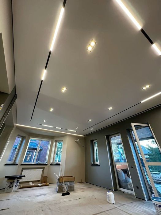 Натяжные потолки  Натяжной потолок