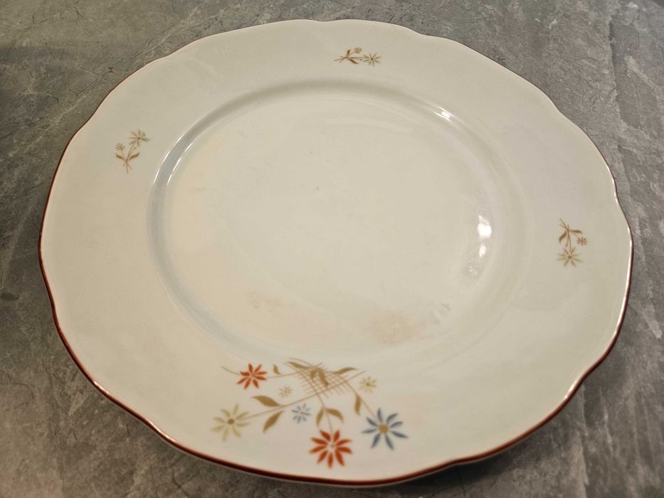 Ретро български порцелан „Изида“ – супник, сосиера и чиния - винтидж