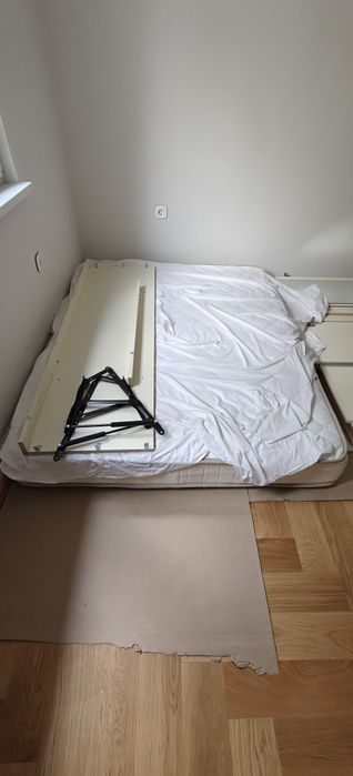 [Запазена] Комплект гардероб и спалня с матрак