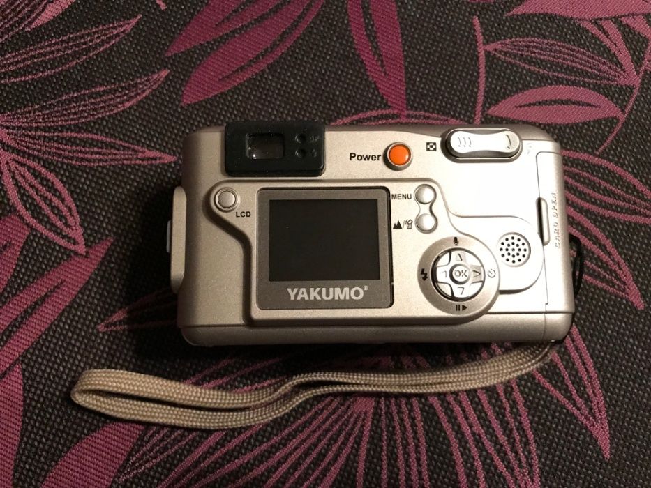 Много запазен цифров апарат Yakumo Mega Image 47sx