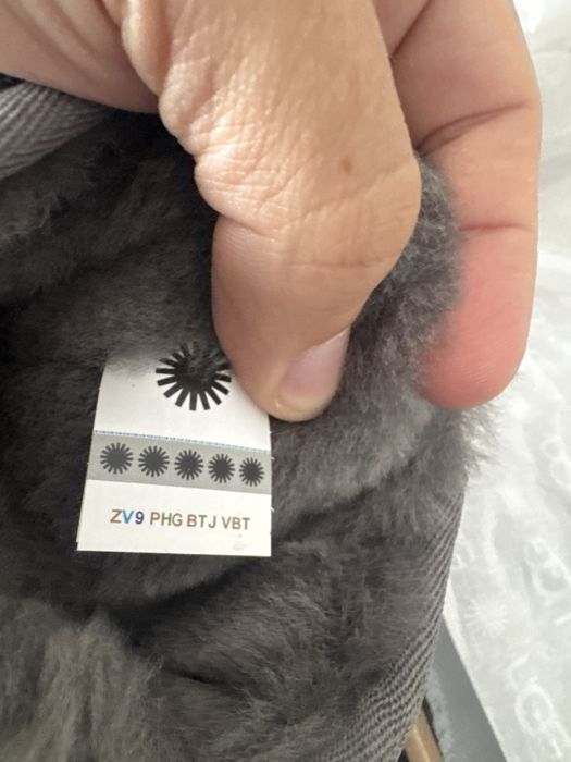 Cizme UGG Classic Short II marime 36 / noi