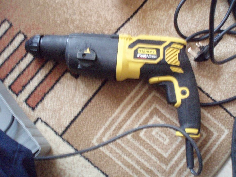 vand masini de gaurit bosch dewalt aeg