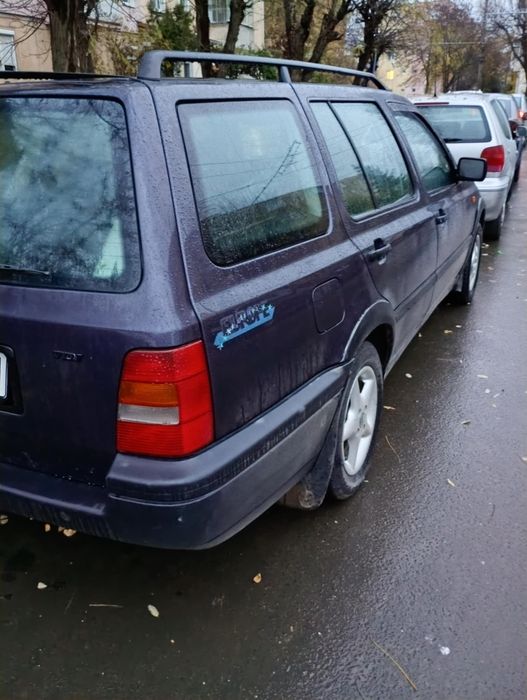 De vânzare 2 mașini cu acte valabile fiscal