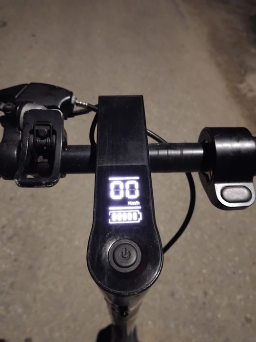 De vanzare trotineta 450w