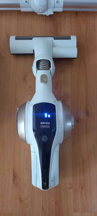 Aspirator Livington Prime pe acumulator.