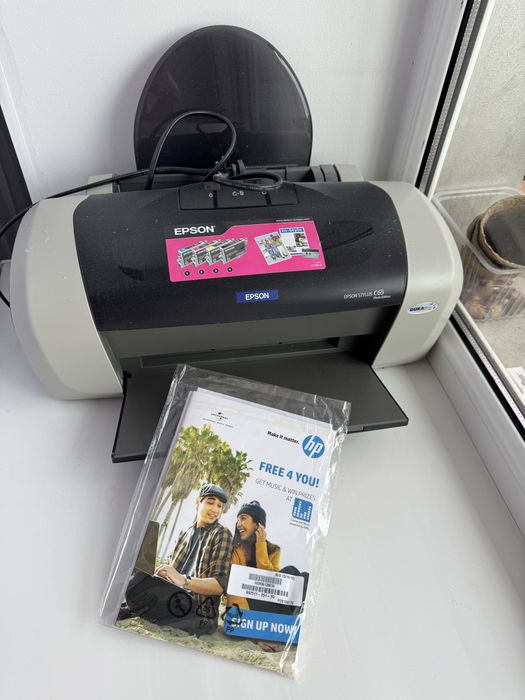 Цветной  приниео hp