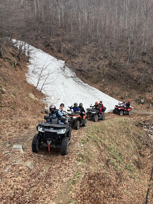 Разходки с АТВ или джип с водач.