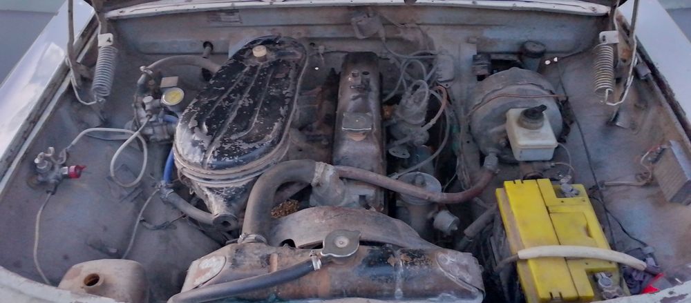 Gaz 2410 sotiladi