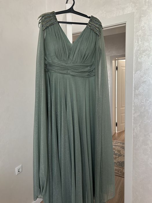 вечернее платье блестящее