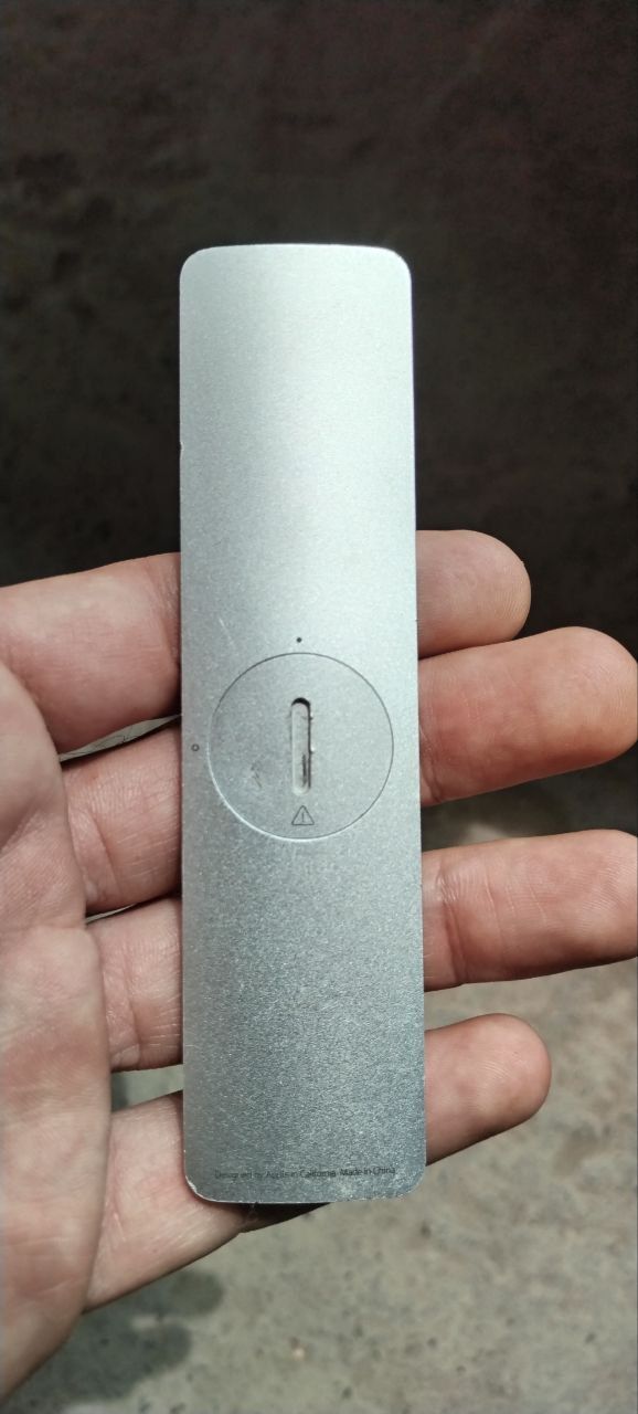 Пульт от Apple TV Original