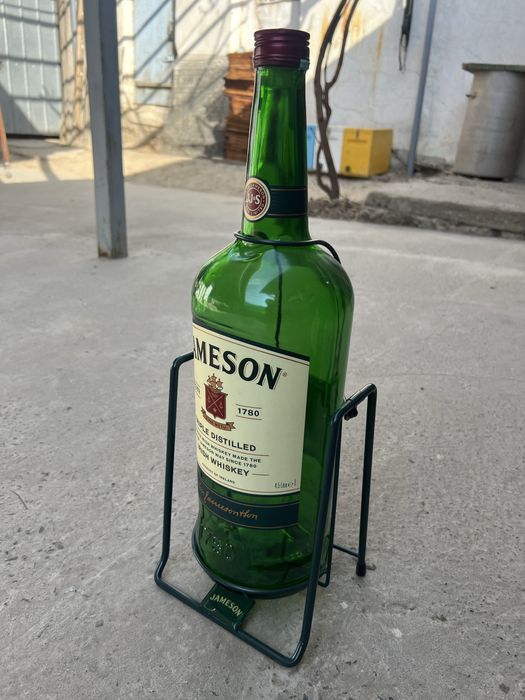 Бутыль jameson 4,5 литра на подставке