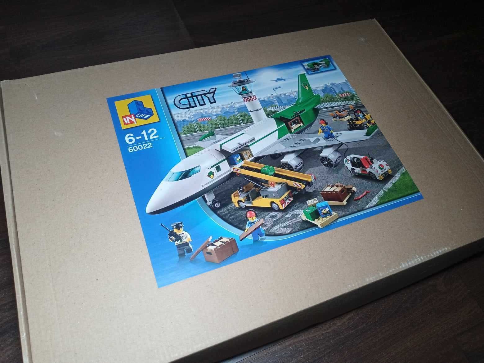 NOU TIP lego CITY Avion cargo Terminal de marfa 60022