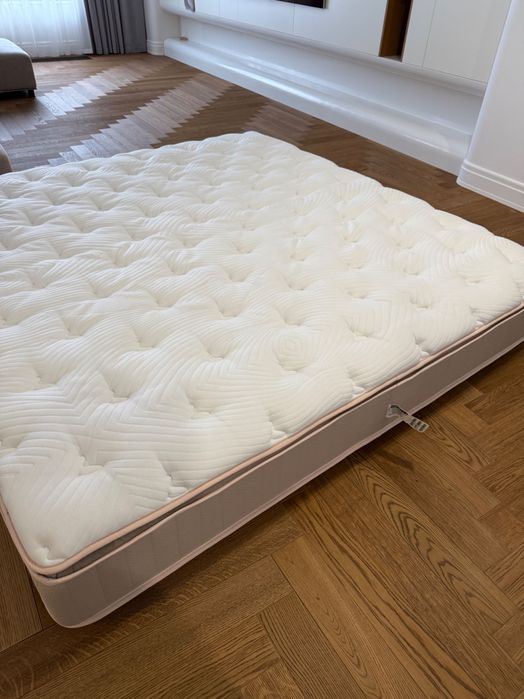 Матрас 200/200 фирмы Askona , мягкий