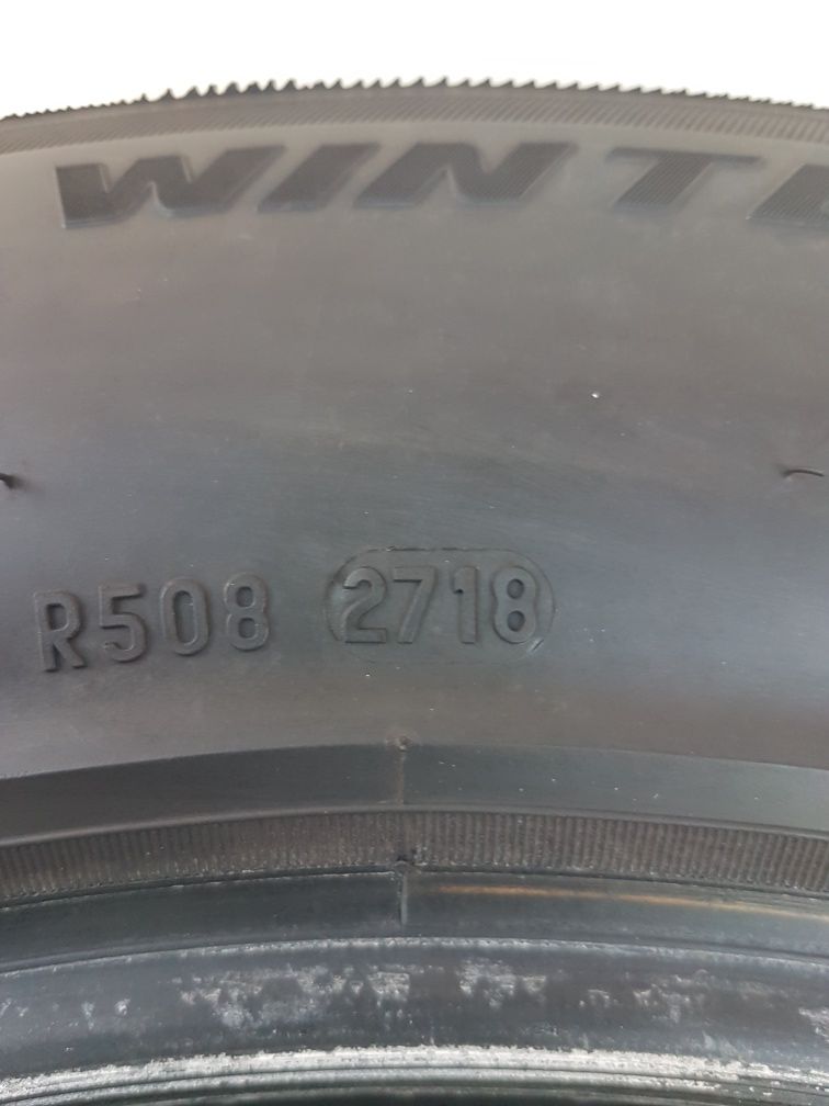 Зимни гуми 2 броя PIRELLI SottoZero3 215 60 R16 дот 2718