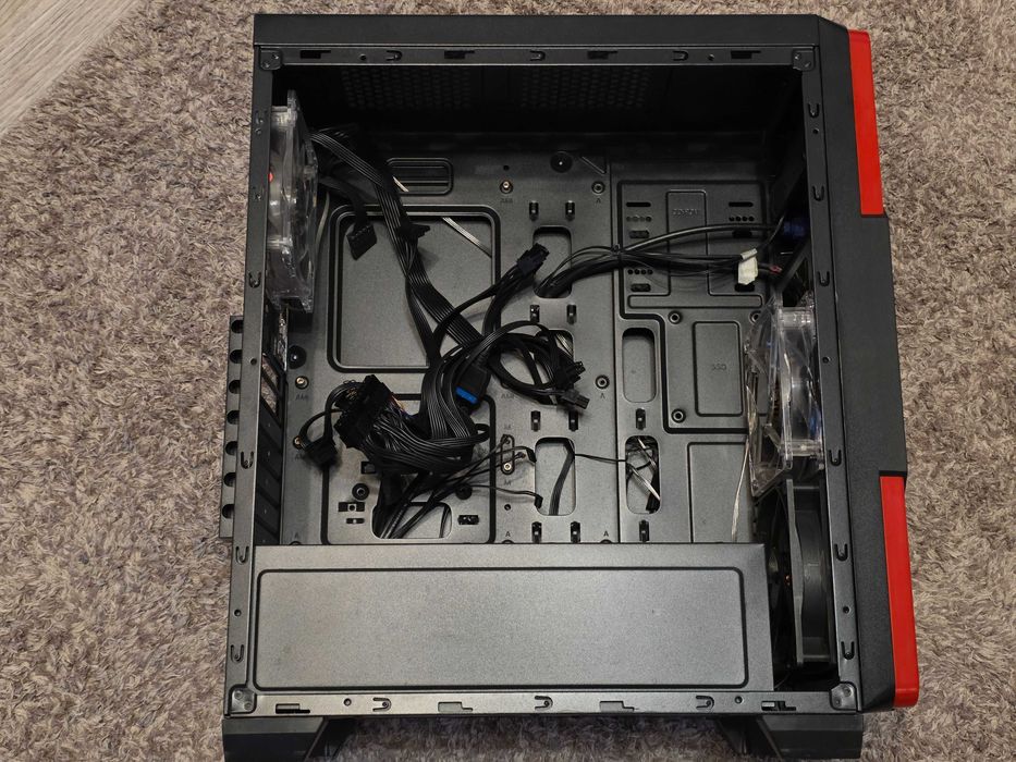 Carcasa Segotep HALO 3 + Sursa Gigabyte GA-P550B , 2X 8pin Pt PL Video