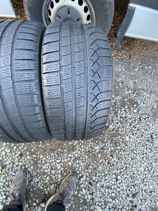 245/35/19/Pirelli zero winter