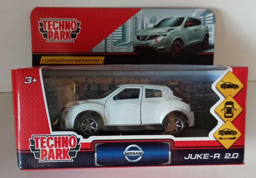 Macheta Nissan Juke R 2.0 2015 - TechnoPark 1/32