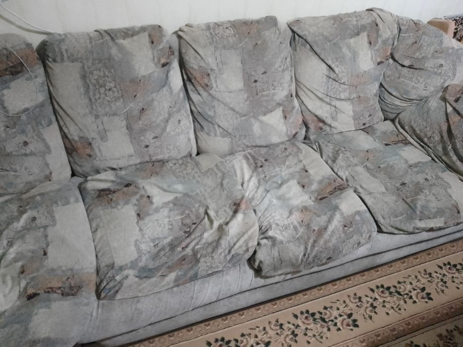 Отдам диван даром