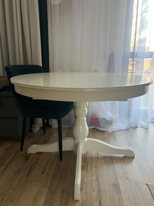 Vând masa extensibila ikea