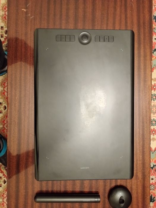 Wacom intuos pro L