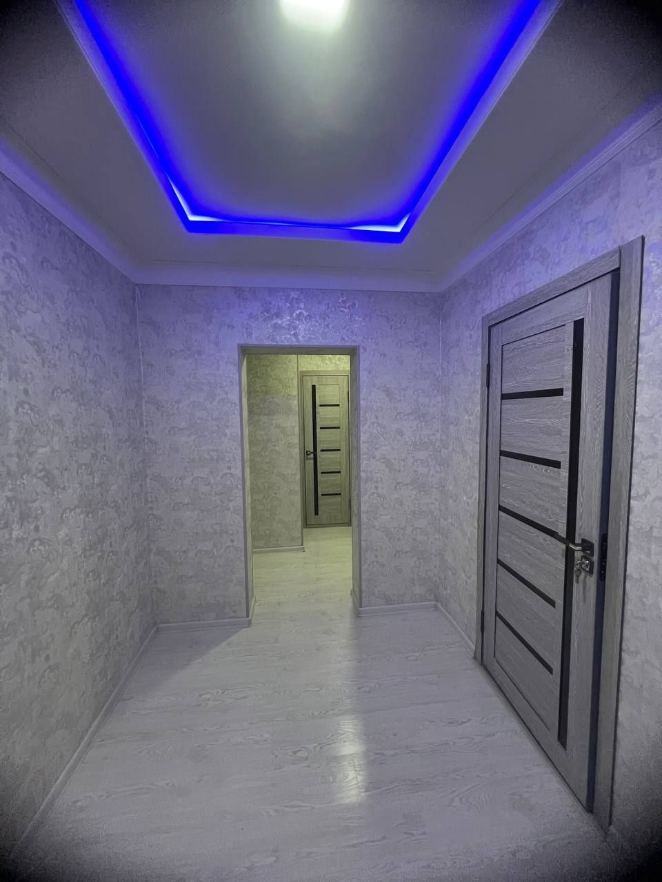 Яшнабадский р-н, Куйлюк центр 2х комнатная квартира 2/1/9, 67м².