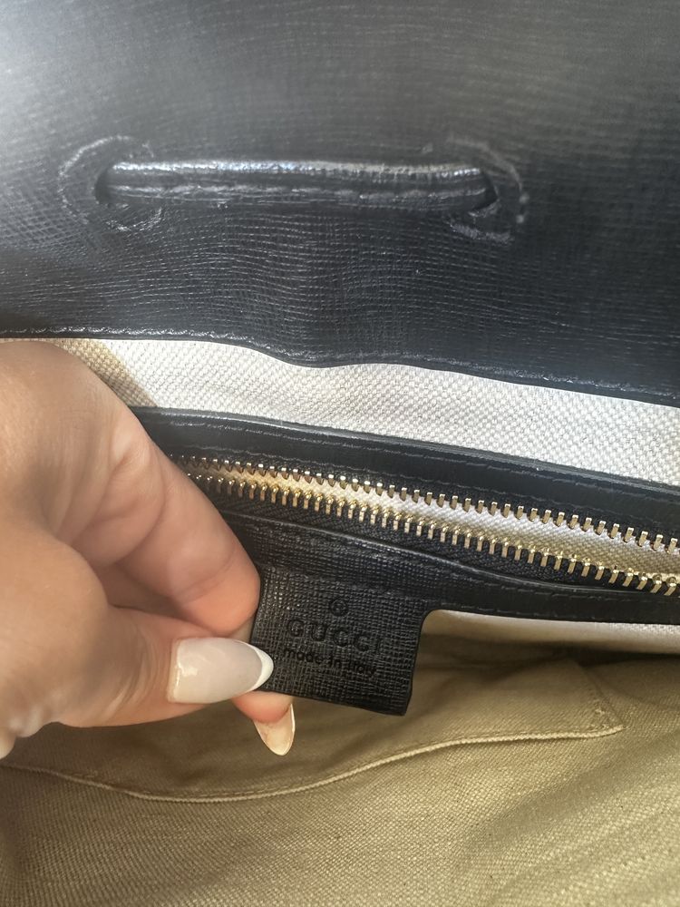 Gucci дамска чанта- тип раница