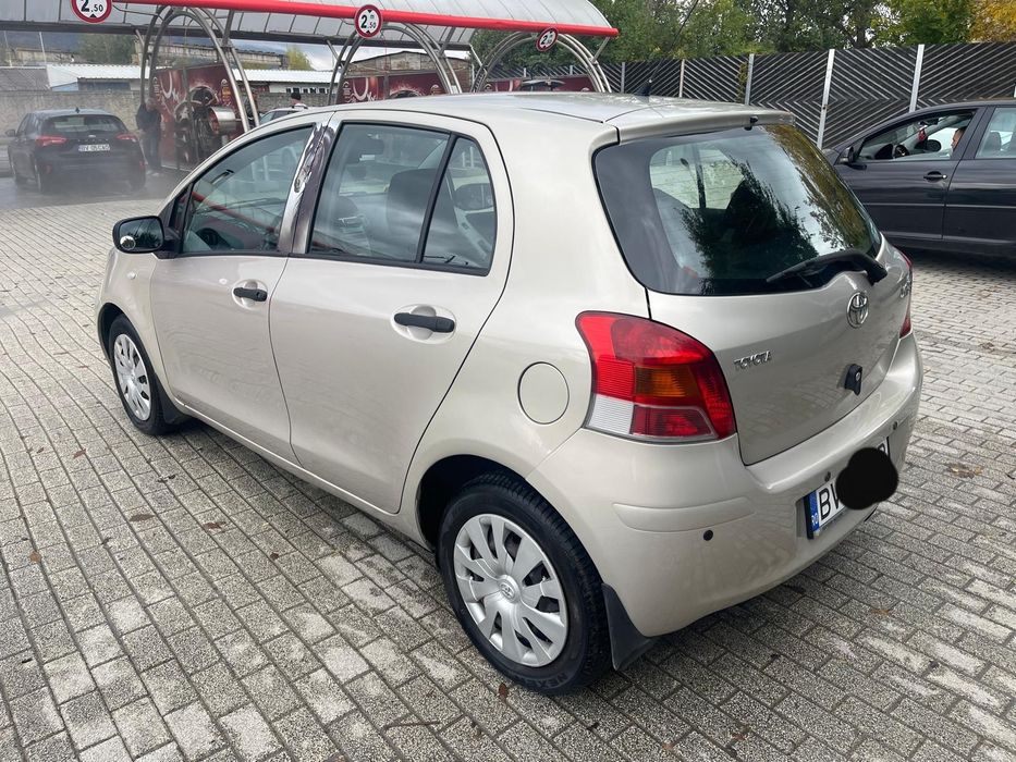 Toyota Yaris 2010 benzina