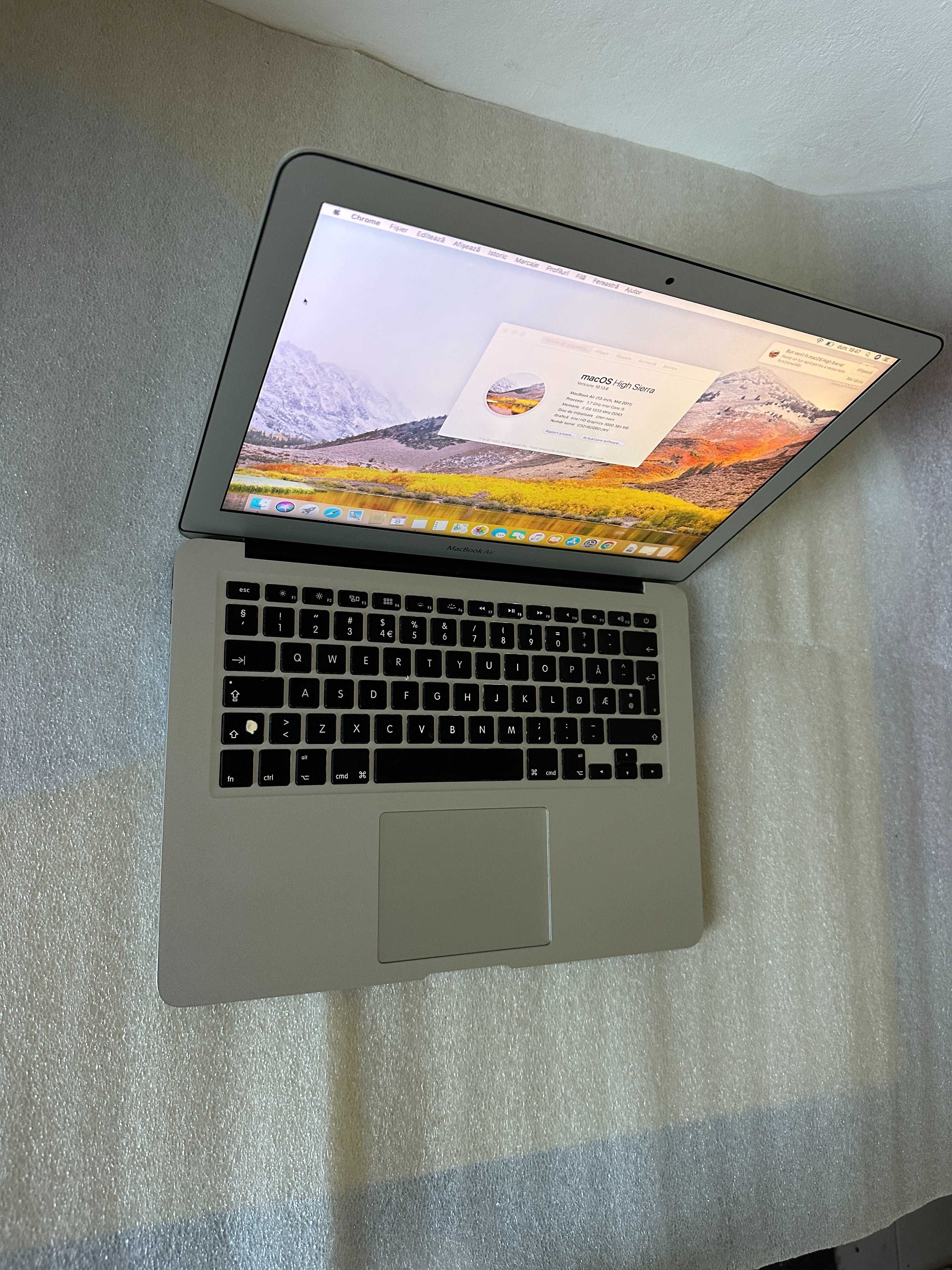 Laptop MacBook Air 2011 - i5, SSD 240GB, 4GB RAM – Stare bună