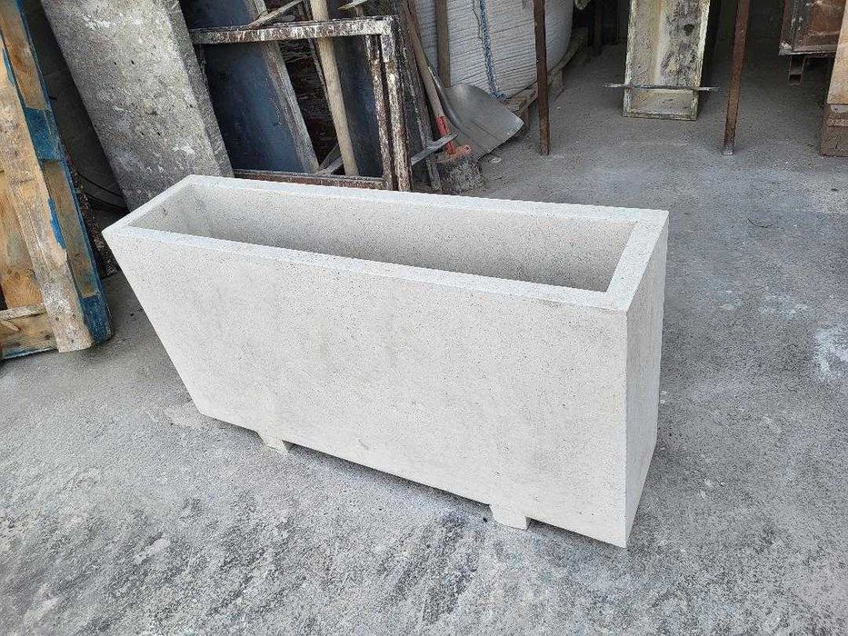 Jardiniere masive artizanal