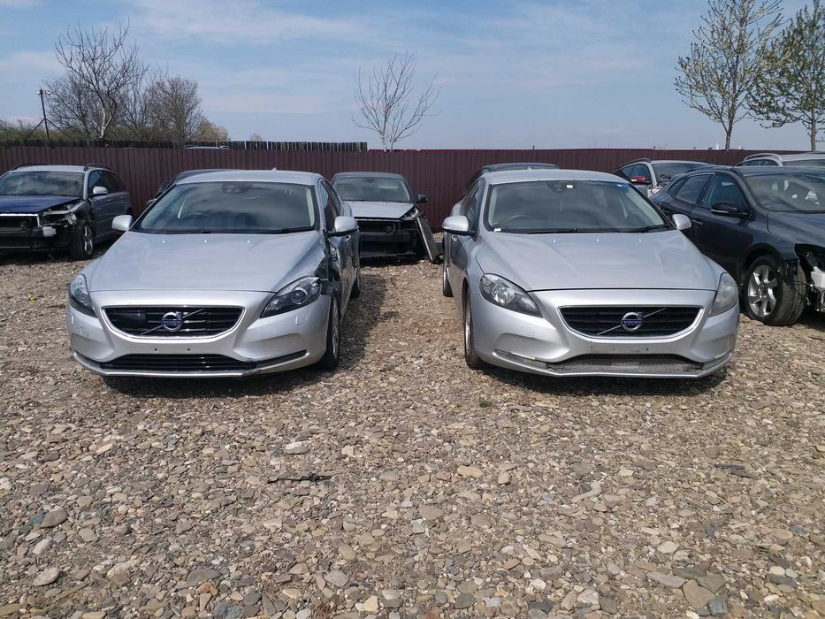 Bara Fata / Capota / Tragher Volvo V40 Model 1998-2018