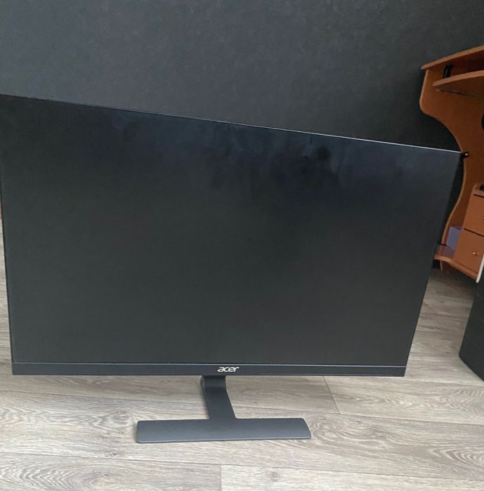 Монитор Acer почти новый
