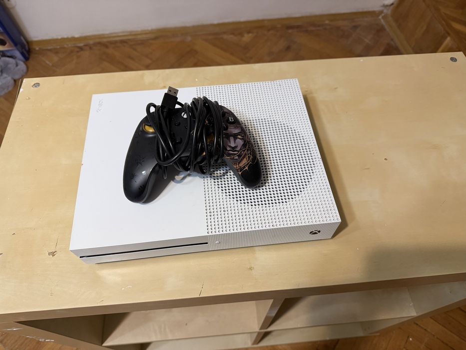 Vand xbox one s 500 gb gta 5