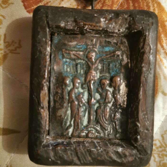 Стари посребрени икони