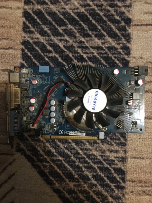Продам видеокарту 9600 GT