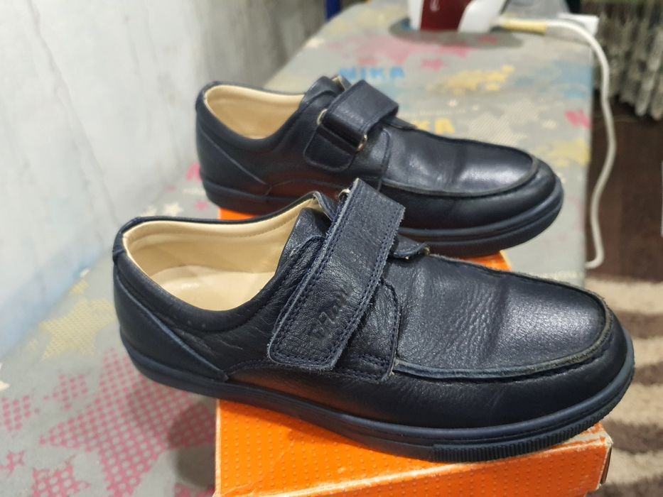 Фирма "Tiflani"!Ортопедическая!Кожа размер 33!