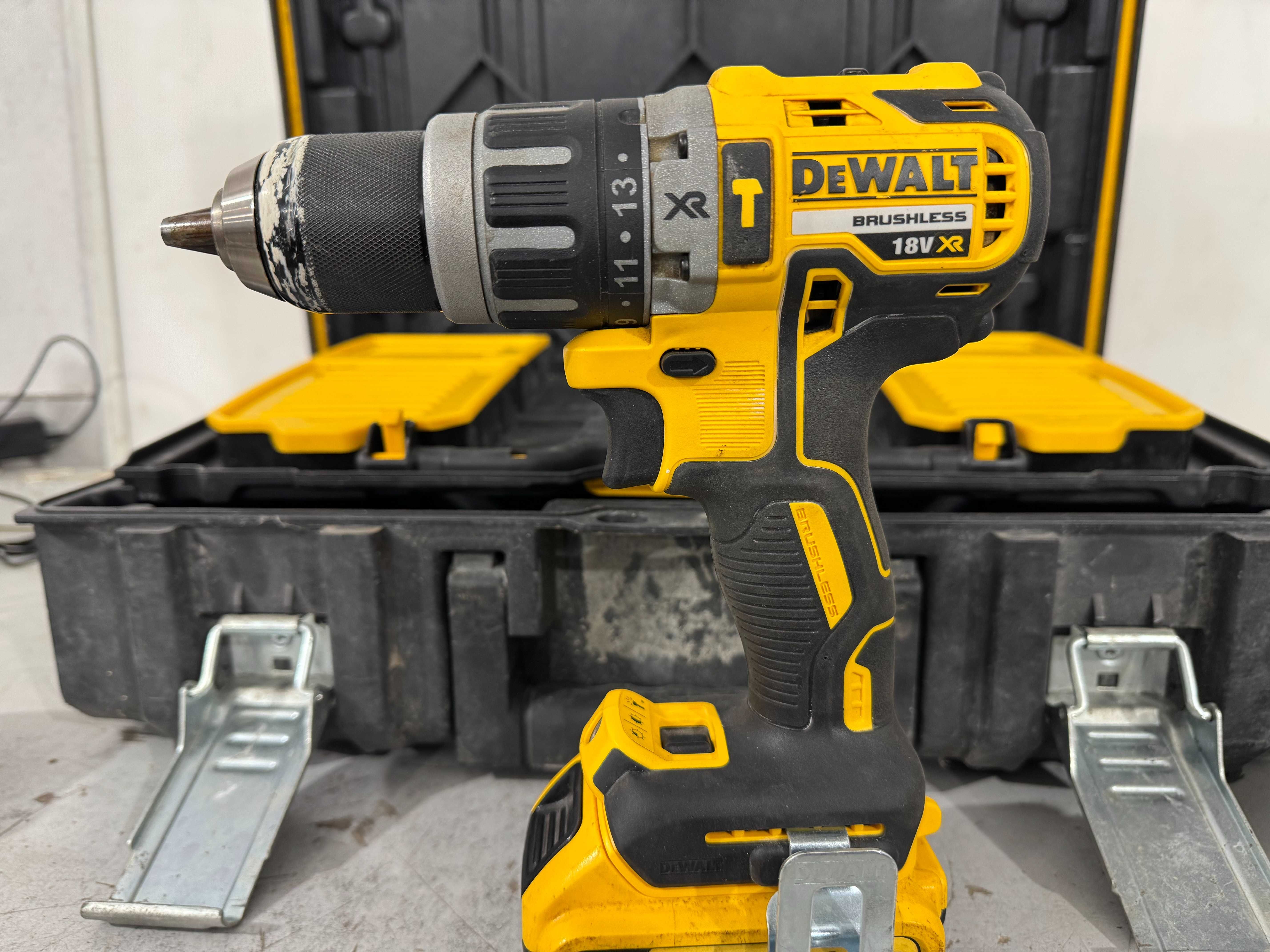 Винтоверт, импактор, реноватор - Dewalt 18 V li ion BL