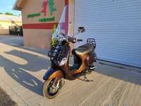 Мотоциклет Vespa 50 Lx