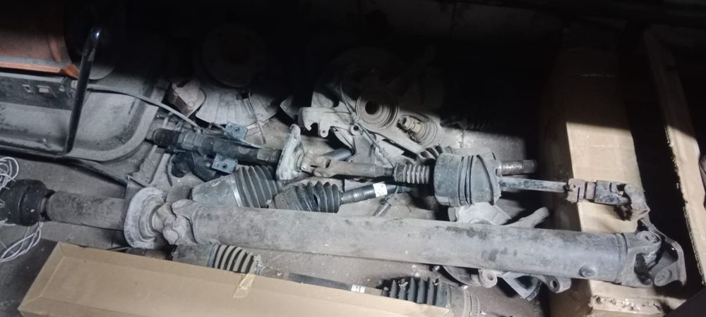 Продам запчасти на mercedes ml 163 кузов