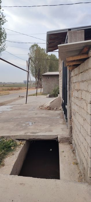 Gulzor mahalasida uy sotiladi