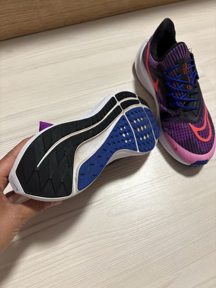 Дамски Nike маратонки 36