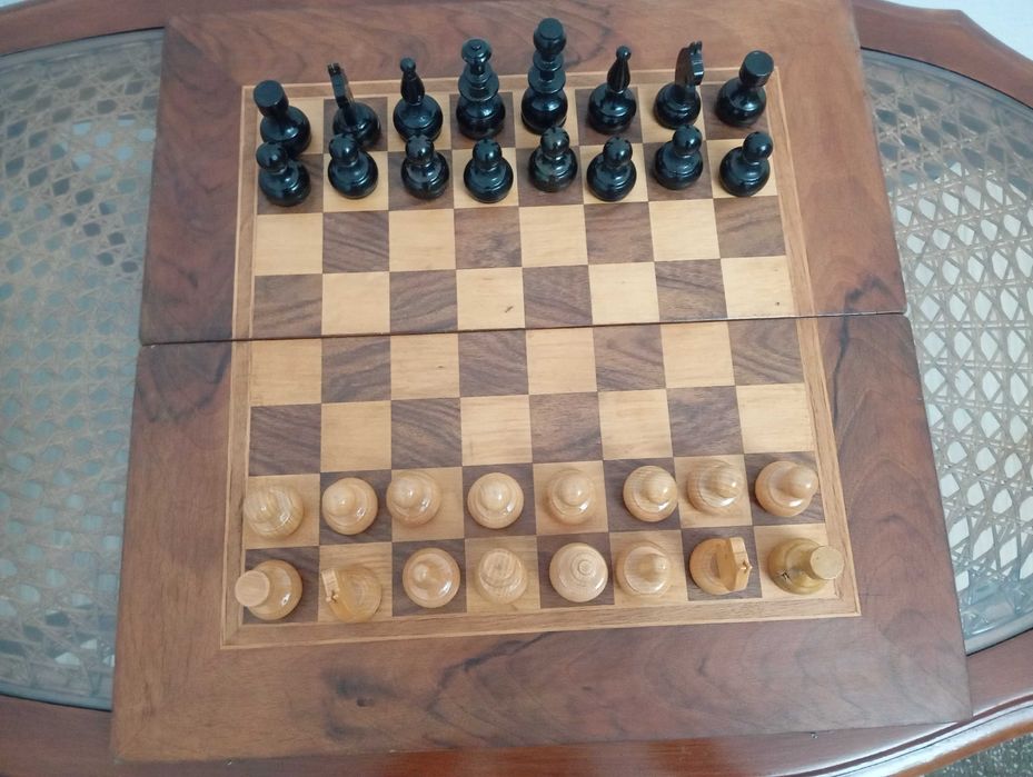 Голям дървен шах 48 х 48 см.