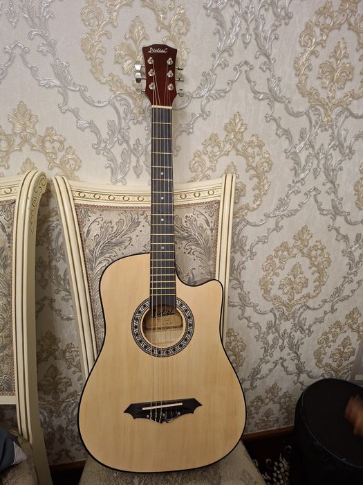 Gitara klassichiskiy qilingan