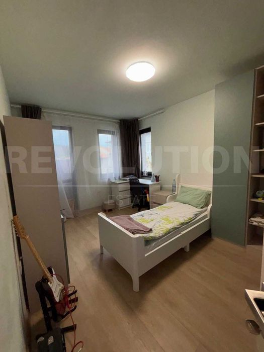 Продава се Тристаен апартамент в Варна, Център - 99 кв.м за 1920 €/кв.м - Снимка #9