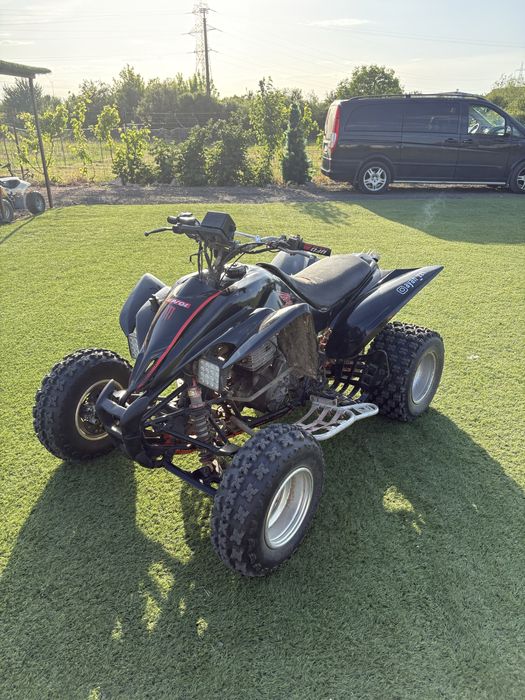 Yamaha Raptor 660