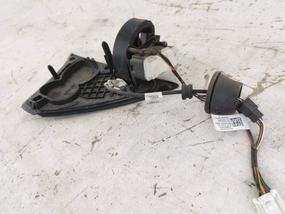 Тесла Модел 3 / Tesla Model 3 1 [ - ] Оригинален, в добро състояние