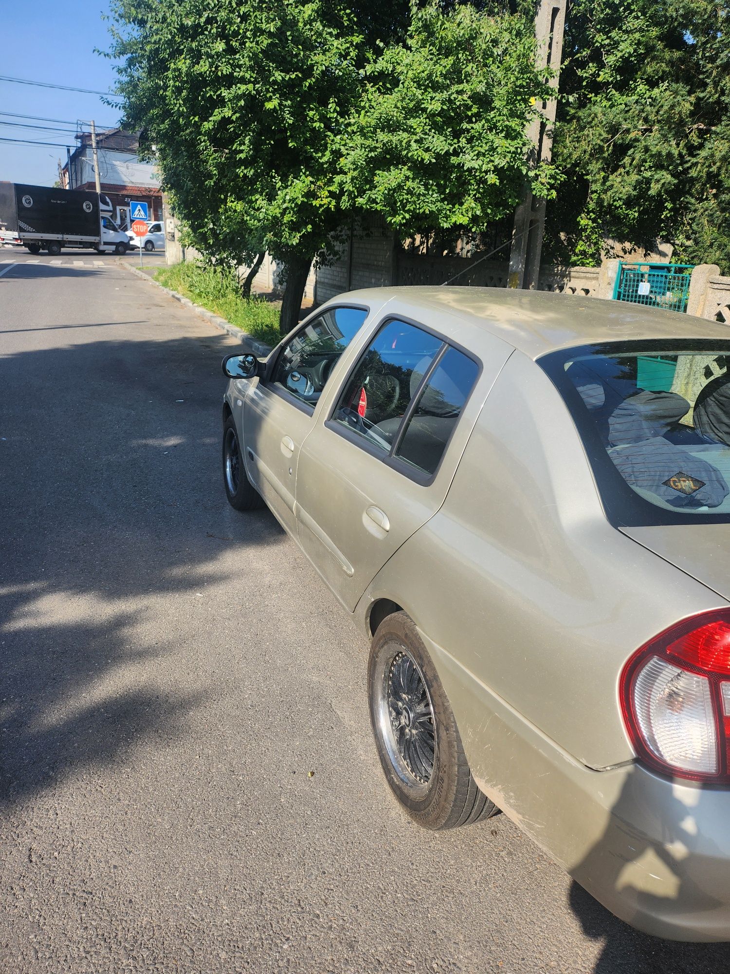 Vând Renault agreat școală