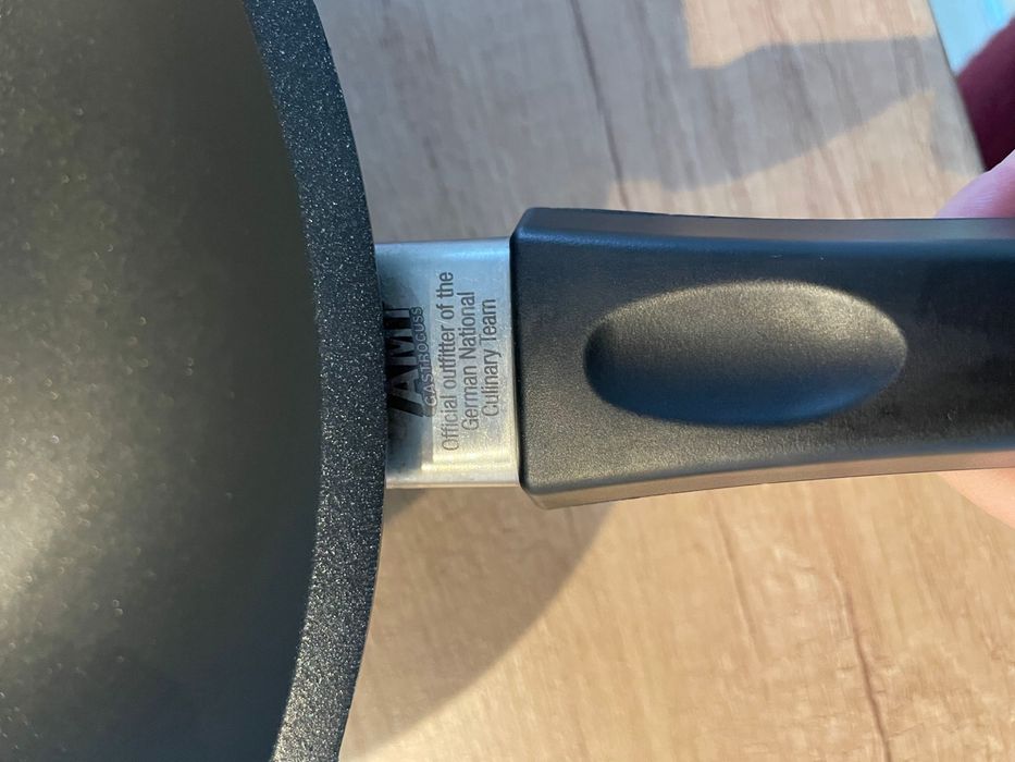 Tigaie AMT Gastroguss «The World’s Best Pan», fabricată în Germania