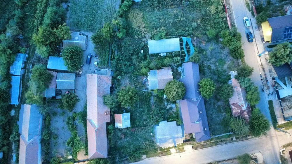 Casa  de vanzare  1500mp sau schimb cu apartament 2 camere