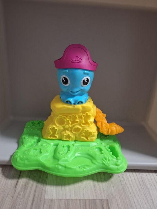 Matrite si jucarii playdoh